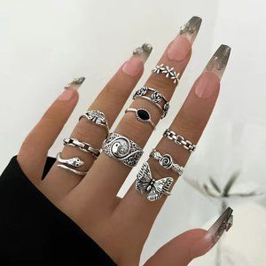 "Timeless Elegance: Classic Butterfly Snake Blossom Chain Eye 10 Piece Rings" 🦋